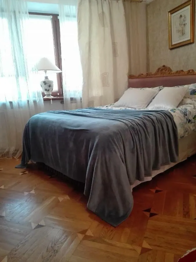 Идеальная Ванна Для Двоих ,Парковка, Metro Apartment Minsk Belarus